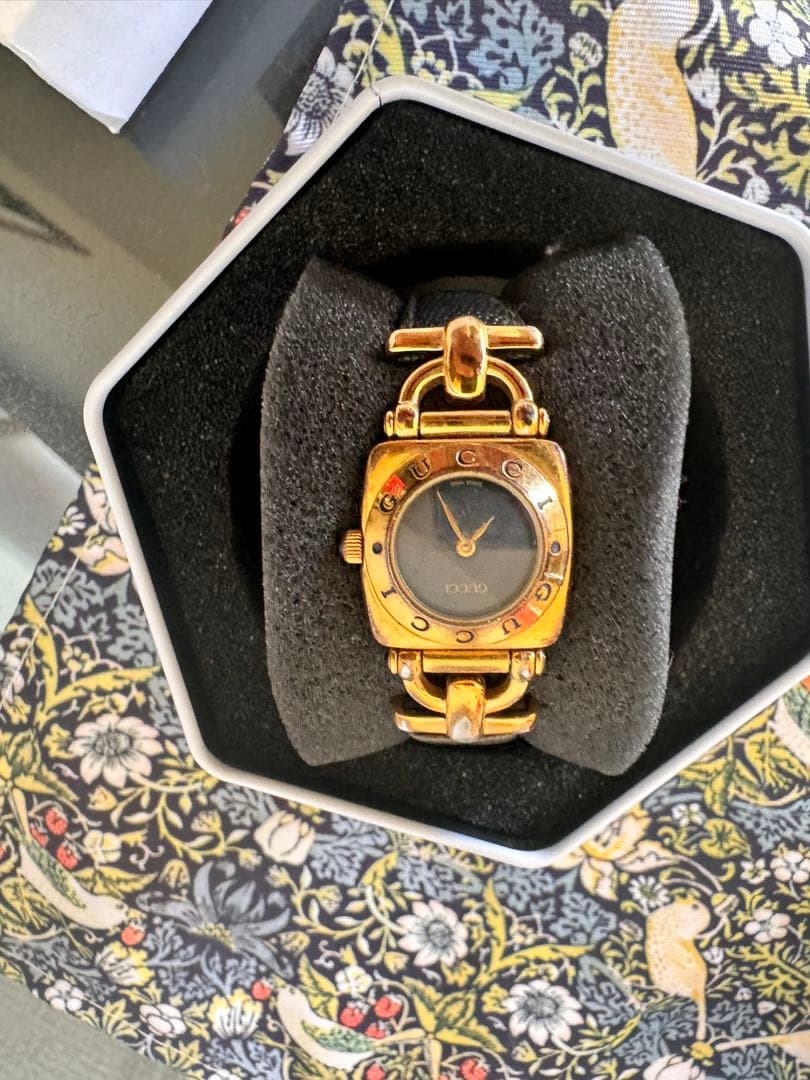 オールド GUCCI 腕時計 6300L - メルカリ