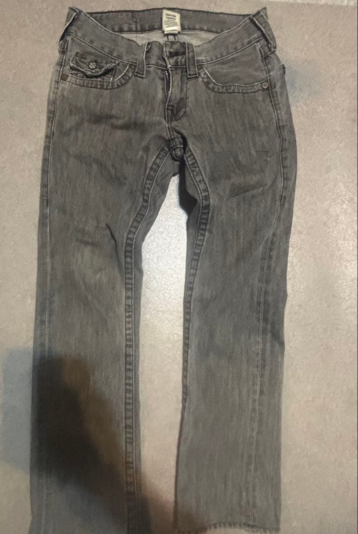 トゥルーレリジョンTRUE RELIGION 28 グレーデニム swag トゥルー