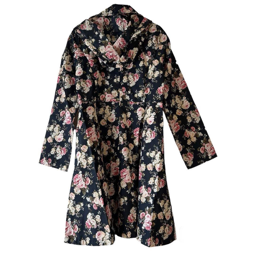 新品タグ】レストローズ☆花柄レインコート ブラック 収納袋 ウエスト