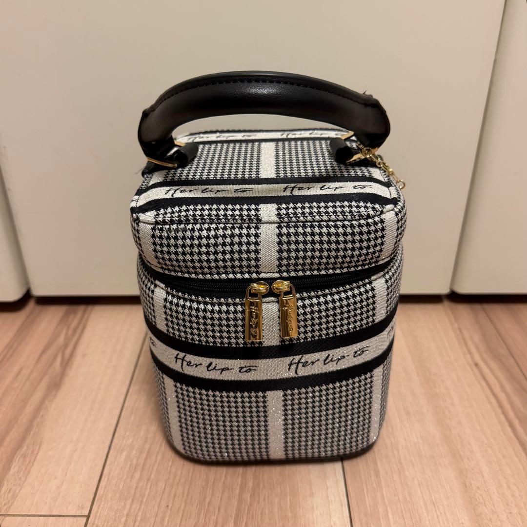 Herlipto Jacquard Vanity Bag Silver - メルカリ