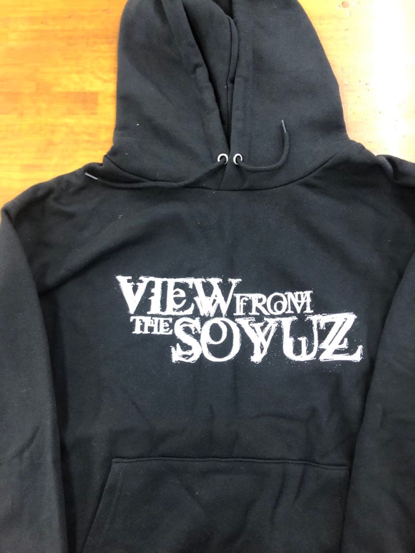 view from the soyuz パーカーXL - メルカリ