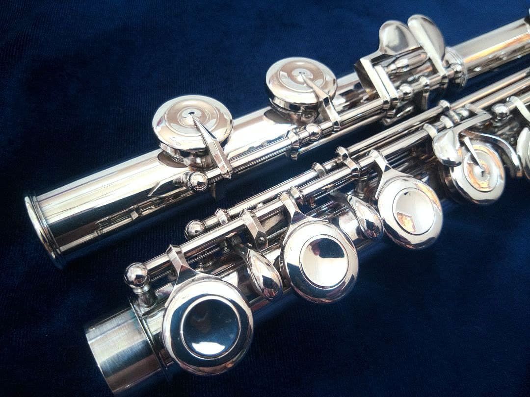 ♢最終価格♢超美品♢管体銀製♢Pearlフルート PF−775♢ポイント