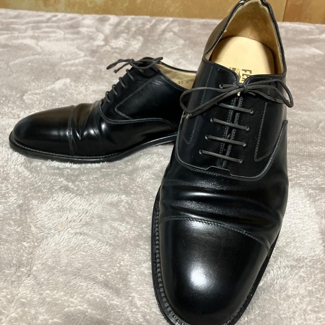 フェラガモ 黒 レザードレスシューズ ストレートチップ - メルカリ