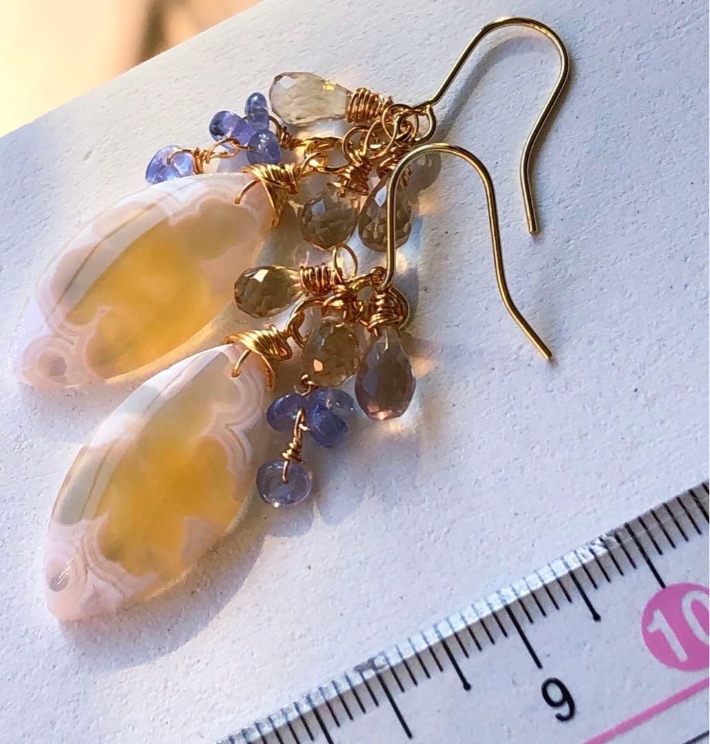 天然石♡レア♡大輪お花模様ホワイトアイアゲートのピアス14kgf