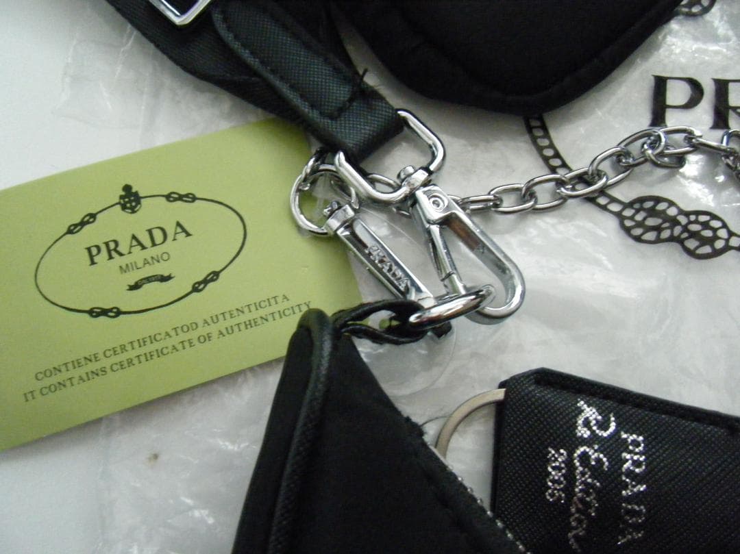 プラダノベルティショルダーバック - メルカリ