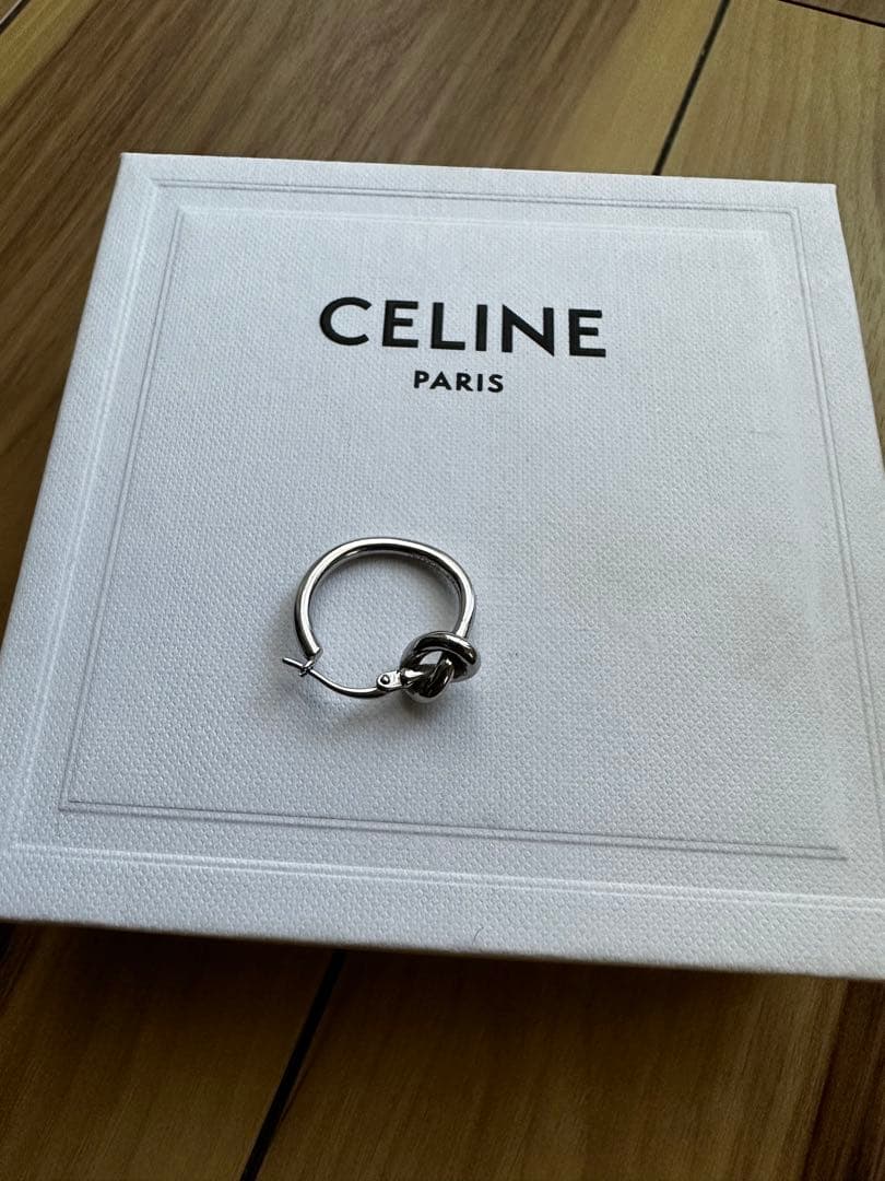 CELINE セリーヌ ピアス ノット フープ 片耳 - メルカリ