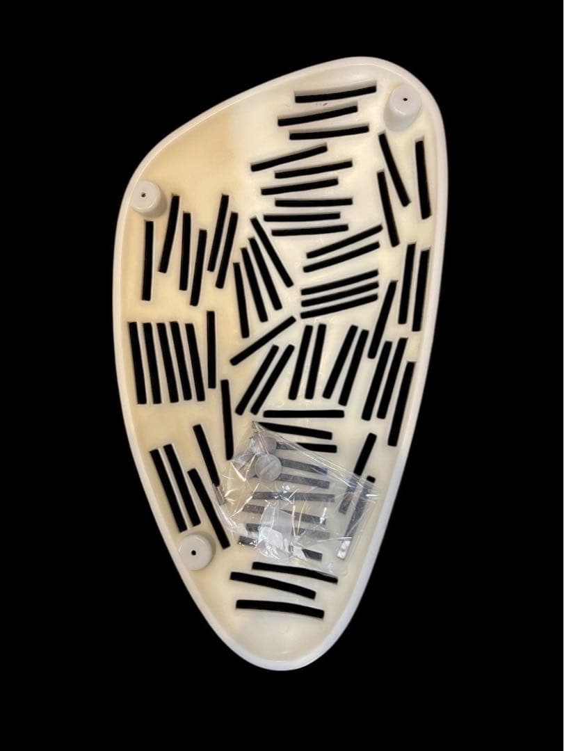 guzzini グッチーニイタリア製「Enzo Calabrese」の作品。