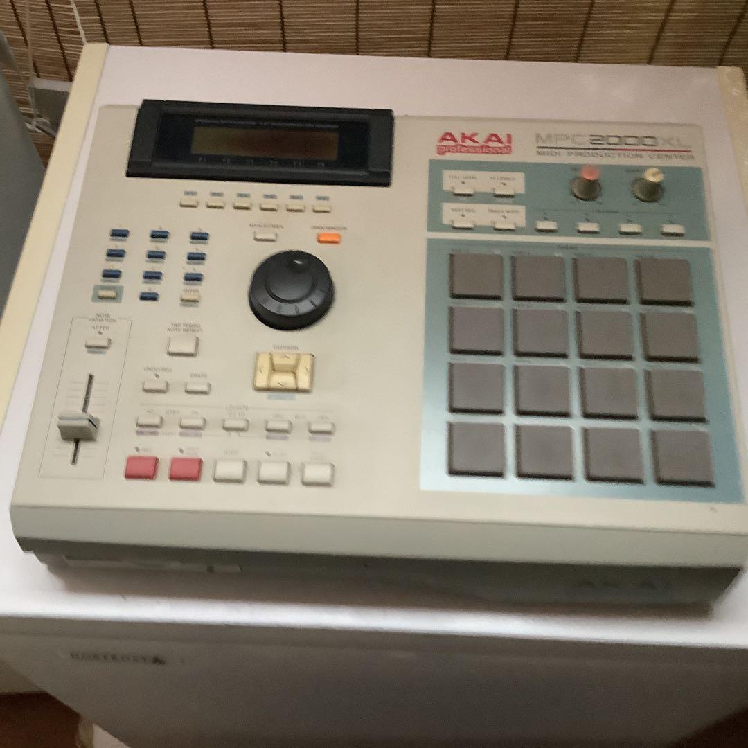 AKAI MPC2000XL サンプラー 送料無料 - メルカリ