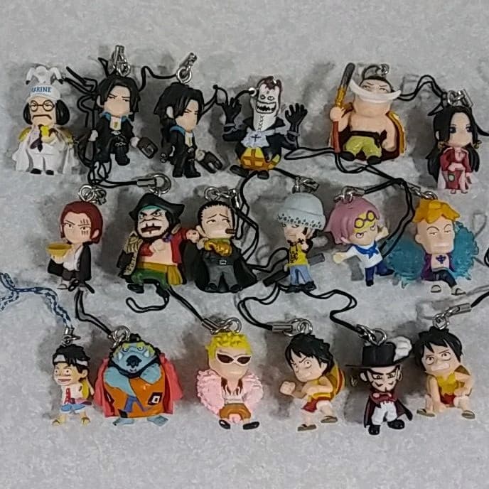 ONE PIECE ワンピース キーホルダー ガチャ シャンクス ミホーク