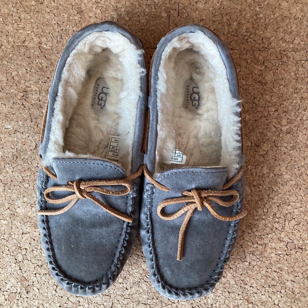 UGG モカシン ダコタ グレー24 - メルカリ