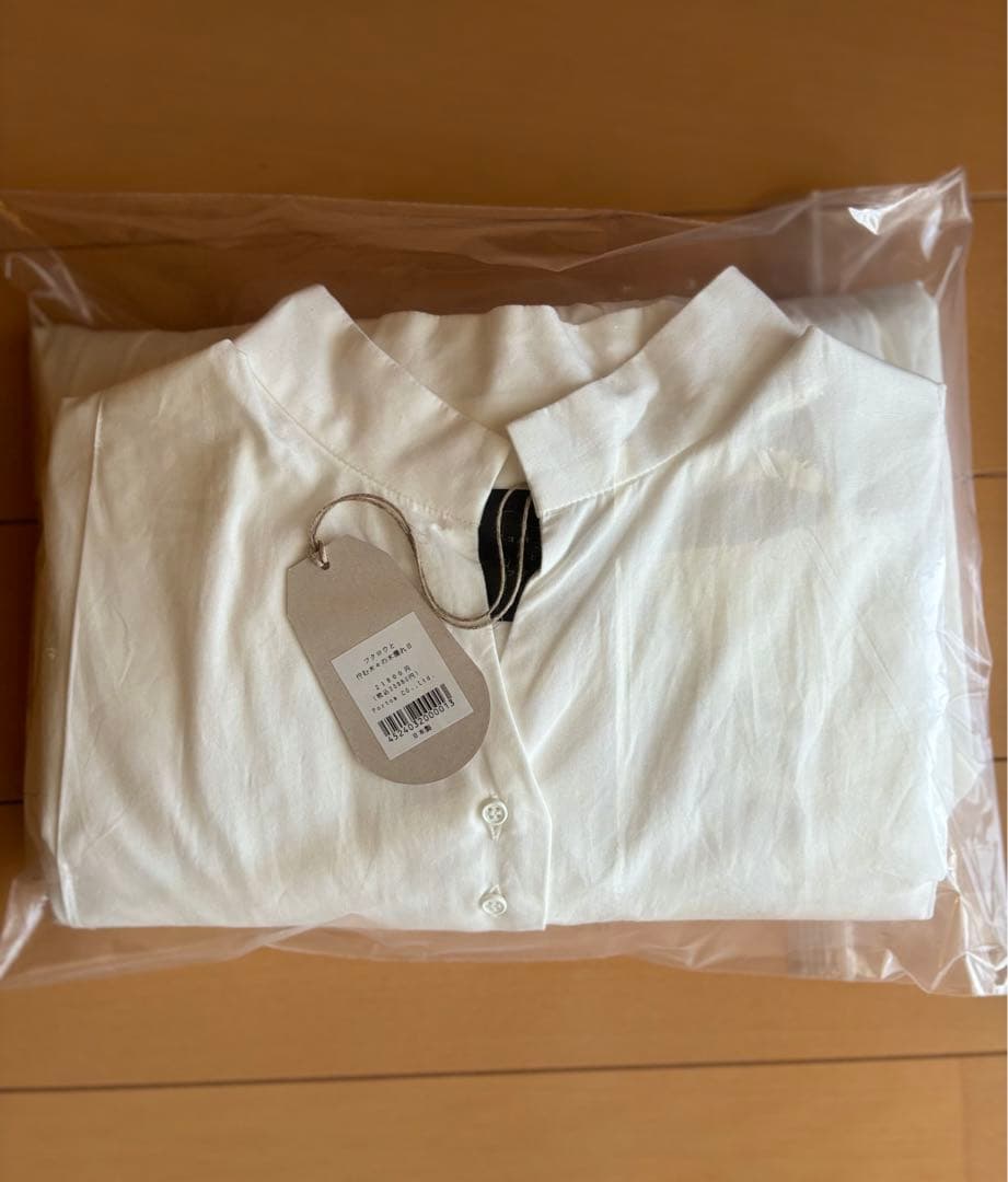 新品タグ付き オオカミとフクロウ フクロウと佇む木々の木漏れ日