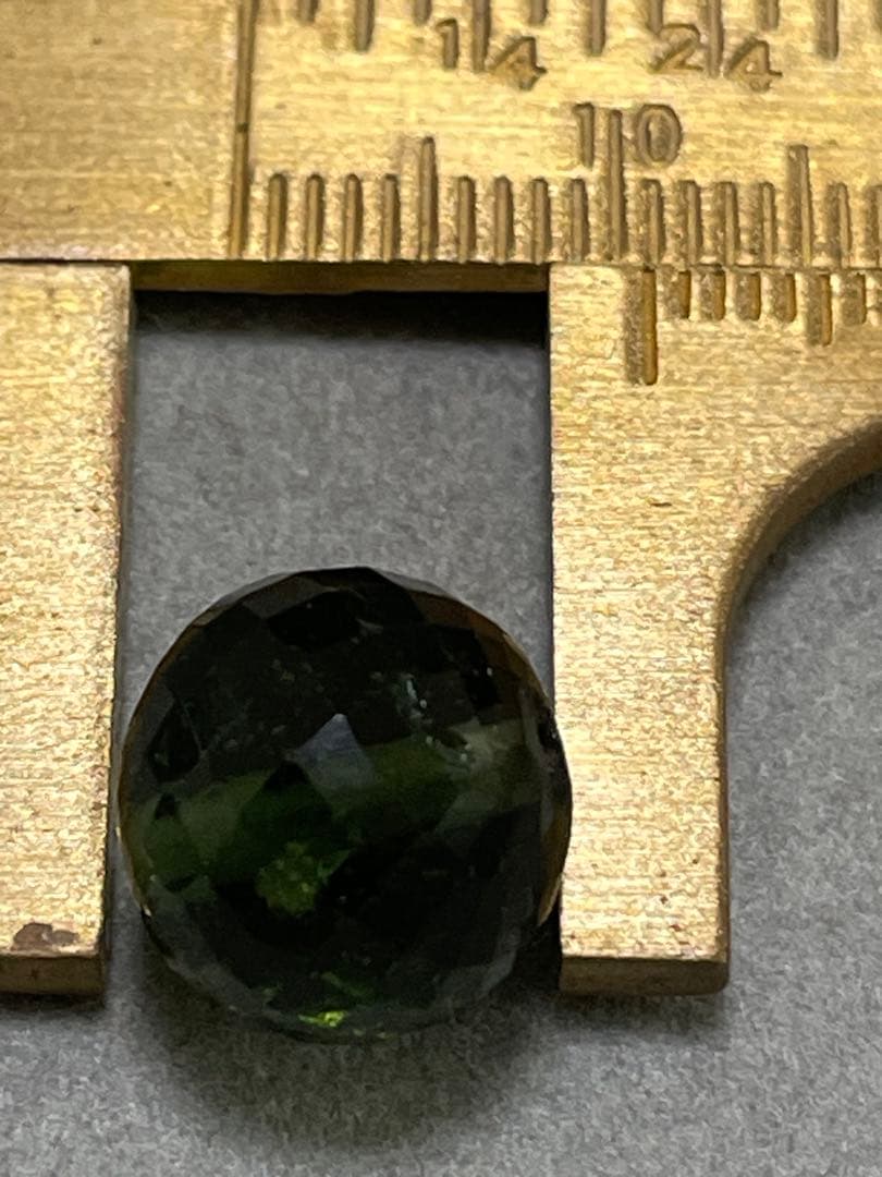 オ*ユ様 激レア モルダバイト - メルカリ