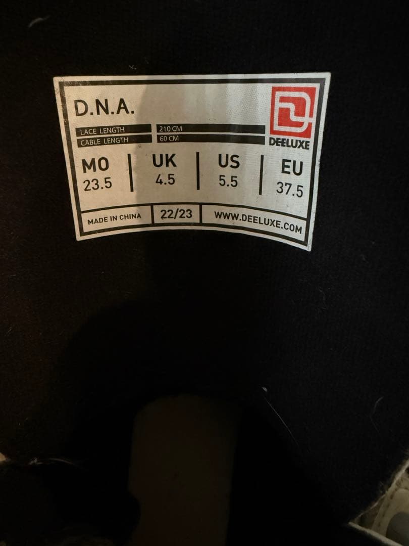 22-23モデル　DEELUXE D.N.A. 23.5cm