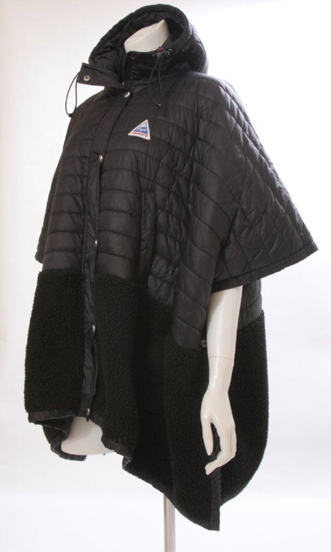 ケープハイツ ブラック キルティング ポンチョ ダウン - メルカリ