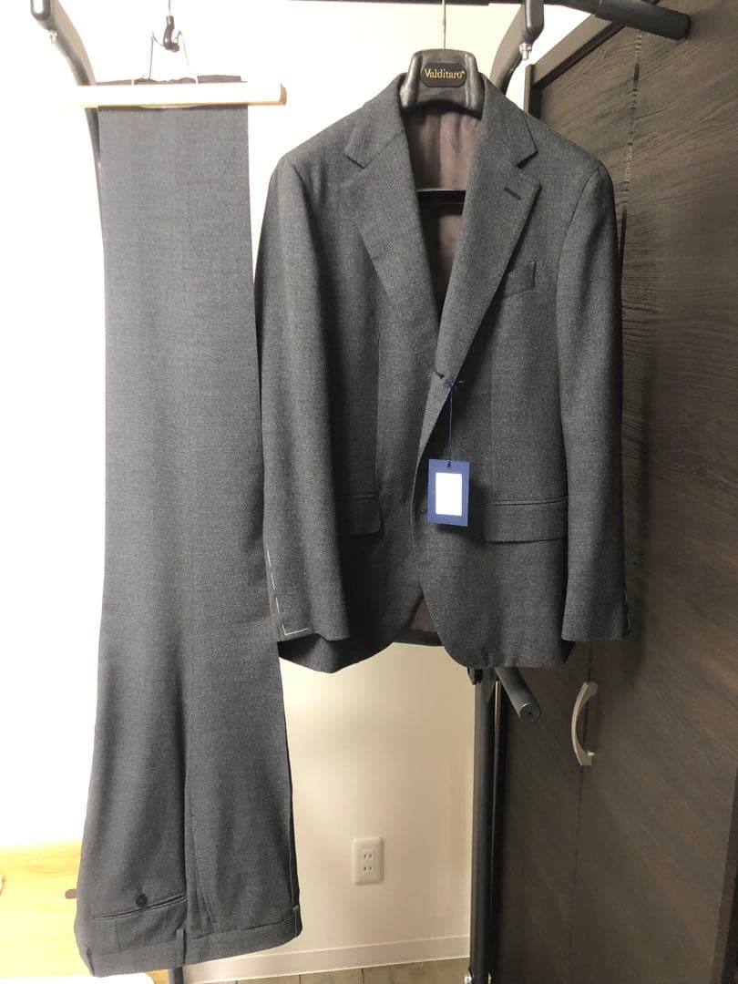 未使用　CARUSO グレースーツ サイズ48 CARUSO（カルーゾ）ビジネス グレー サイズ:48(L位)/48(L位) メンズ