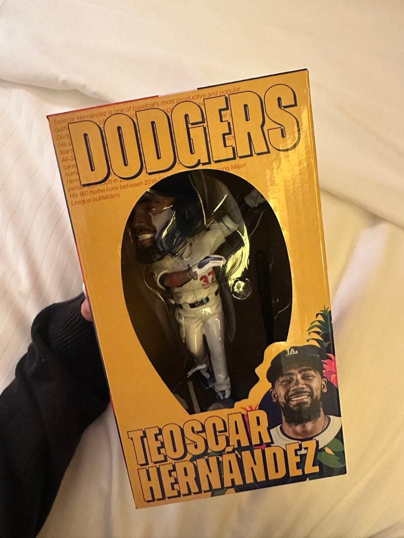Dodgers Teoscar Hernández フィギュア THE HERNÁNDEZ BROTHERS ARE BOTH BACK ON THE DODGERS AFTER WINNING