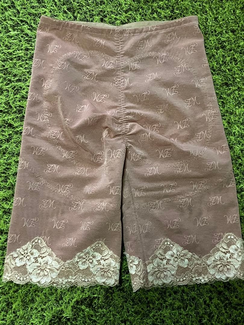 マミエールのボディスーツ2点とガードルの3点セット