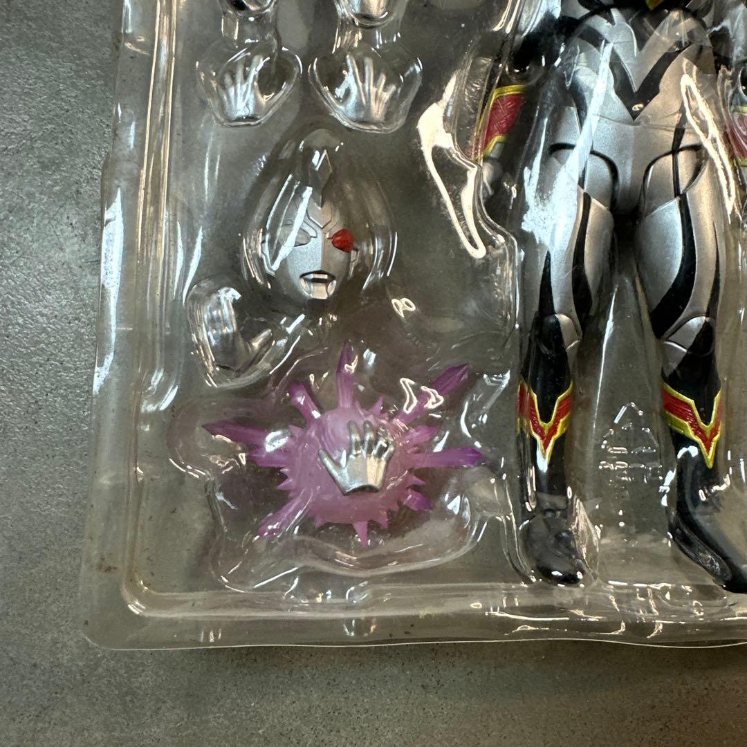 専用 S.H.Figuarts イーヴィルトリガー 仮面ライダーアクセル