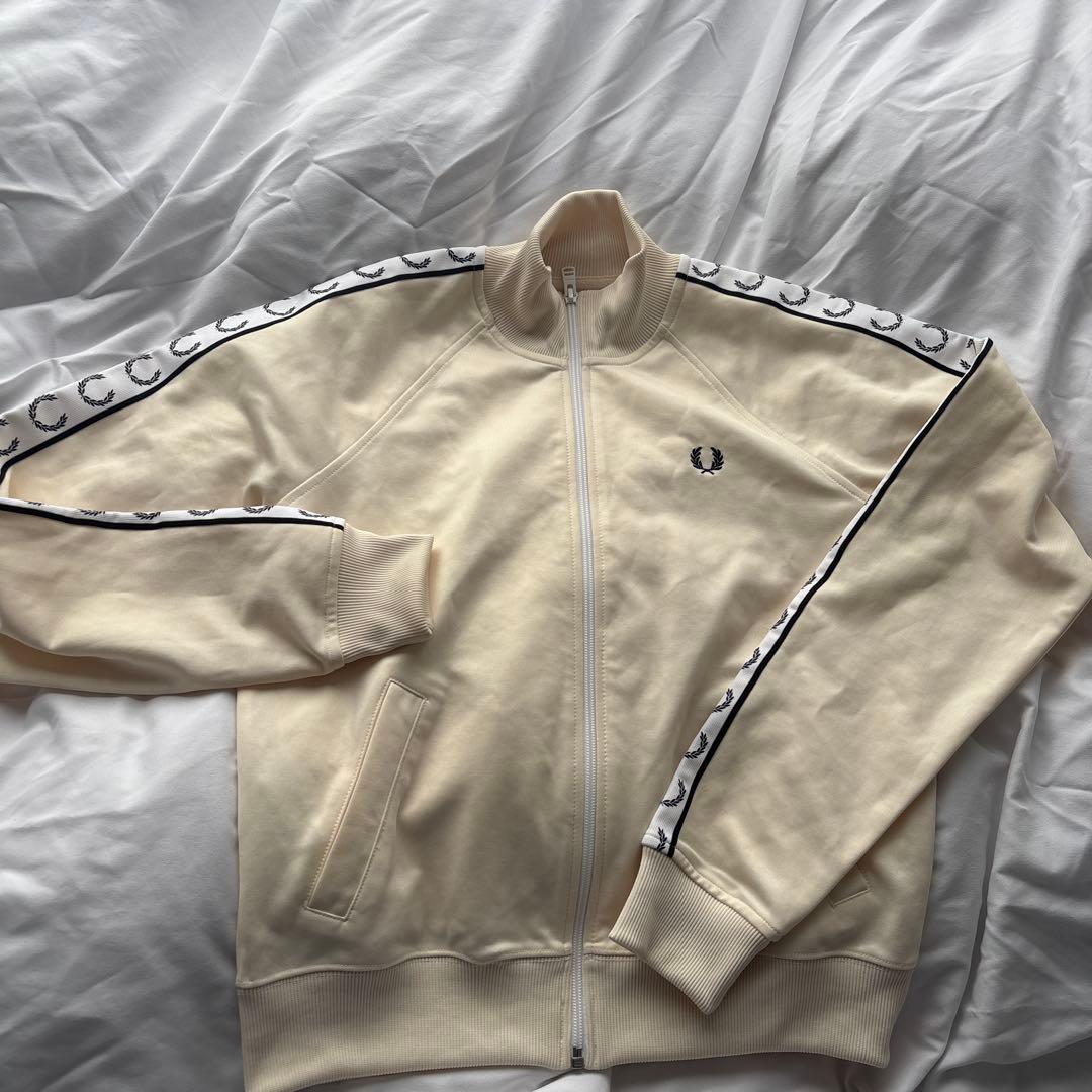 FRED PERRY ジップアップジャケット UK 10 - メルカリ