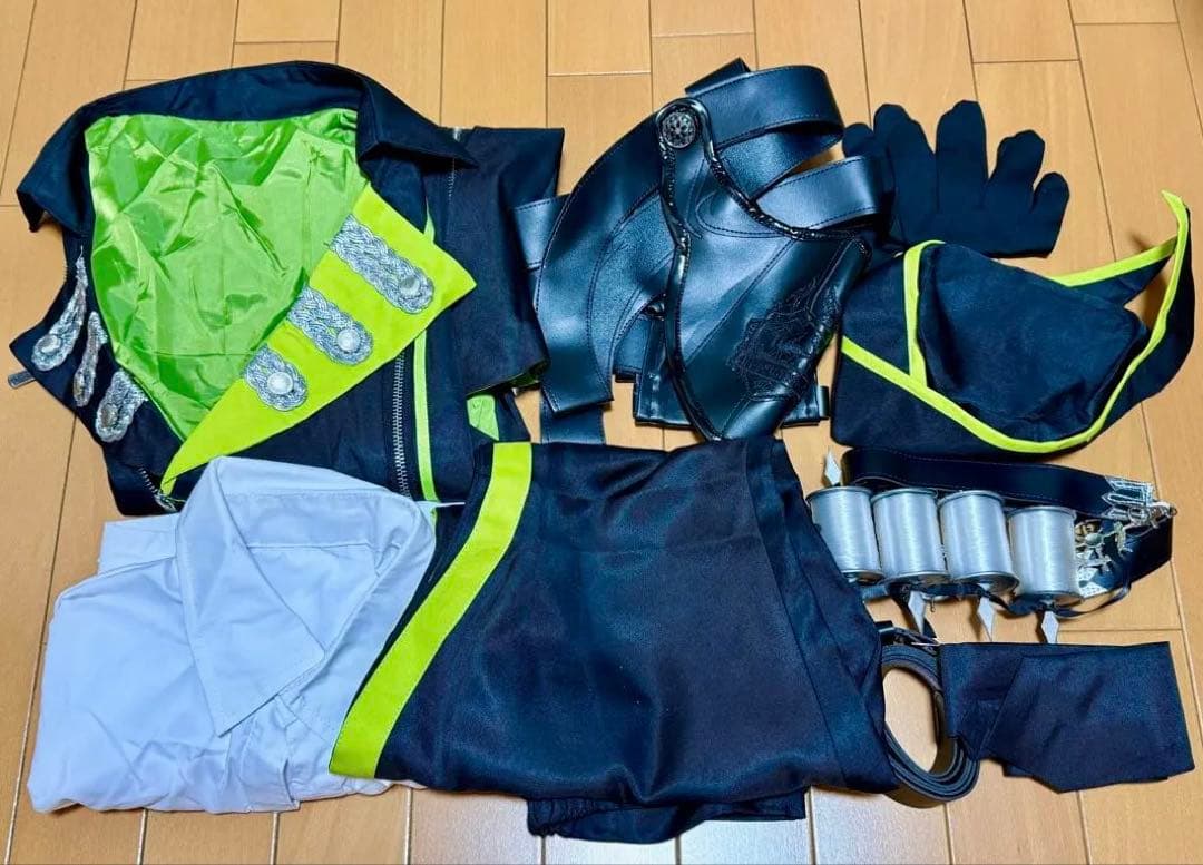 ディアソムニア寮服　コスプレ衣装　Mサイズ　シルバー　セベク ツイステッドワンダーランド ツイステ ディアソムニア寮 シルバー