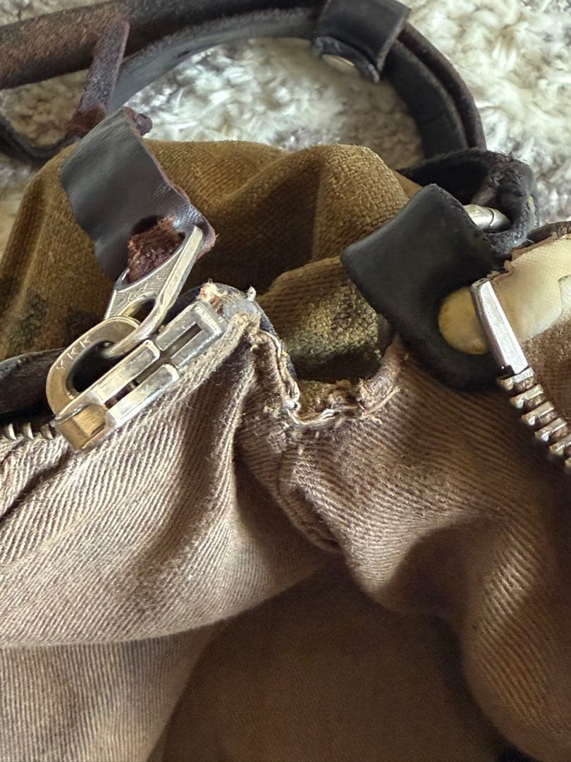 Delle Cose 激レア レザー切替 ミリタリーショルダーバッグ