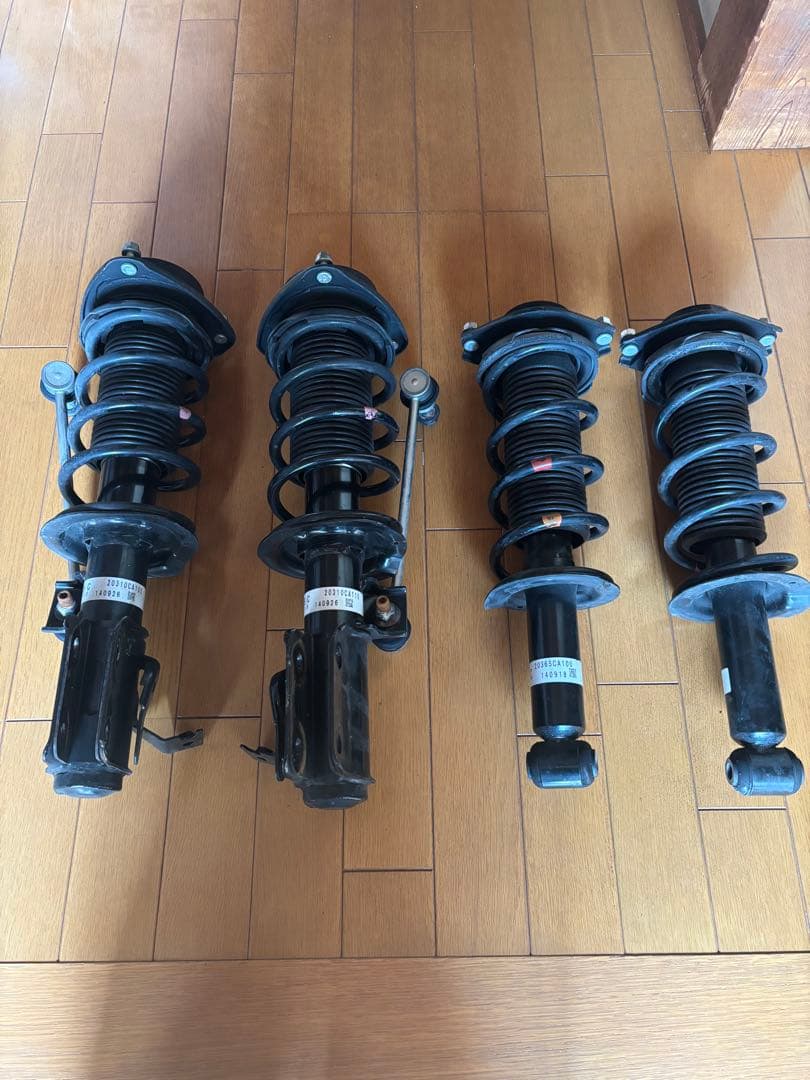 トヨタ純正 86 BRZ ZN6 ZC6 サスペンション サスショック - メルカリ
