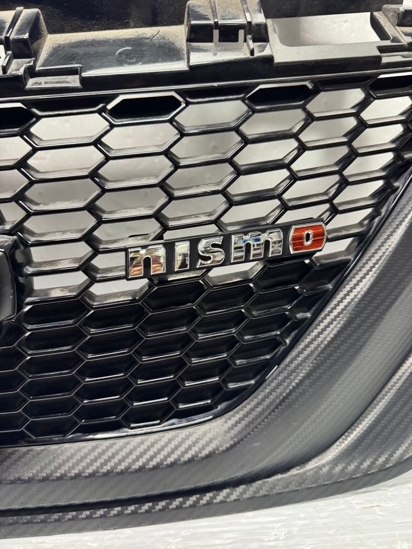 E12 ノート☆後期純正フロントグリル☆NISMO☆カーボン加工☆ - メルカリ