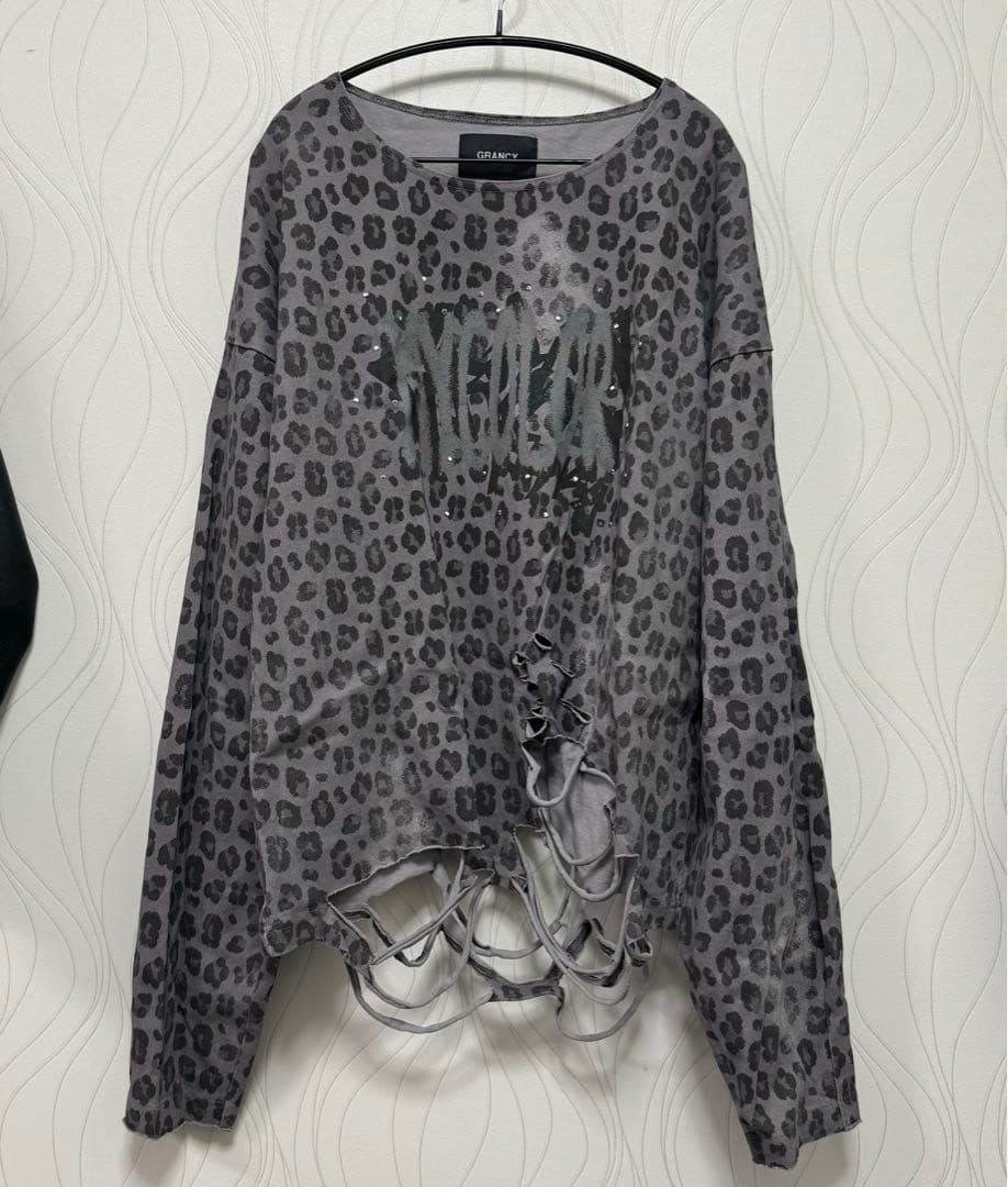 Lサイズ【GRANCY】総柄ラインストーングラフィックロンT - メルカリ