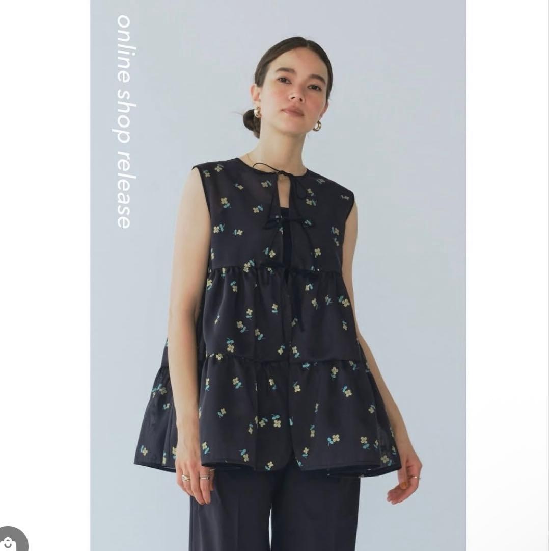 yori ラメクローバーティアードジレ【2025SM】 - メルカリ