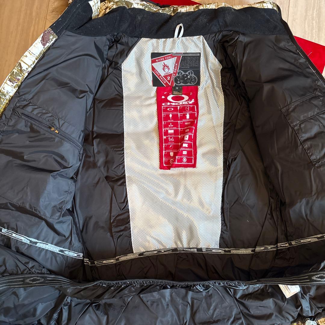 迷彩デザイン フード付きスノーボードウェア 迷彩デザイン