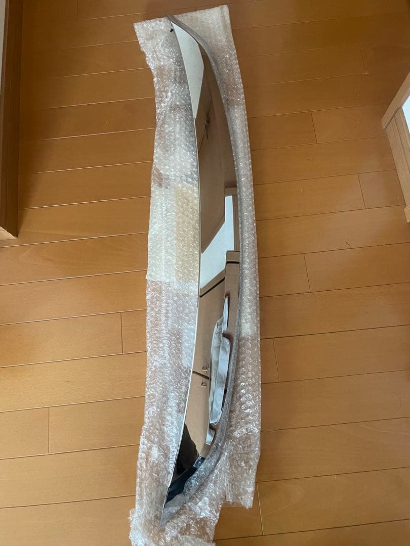 60ハリアー　純正ボンネットフードモール 楽天市場】【トヨタ純正】 60系 ハリアー G'sボンネットフードモール