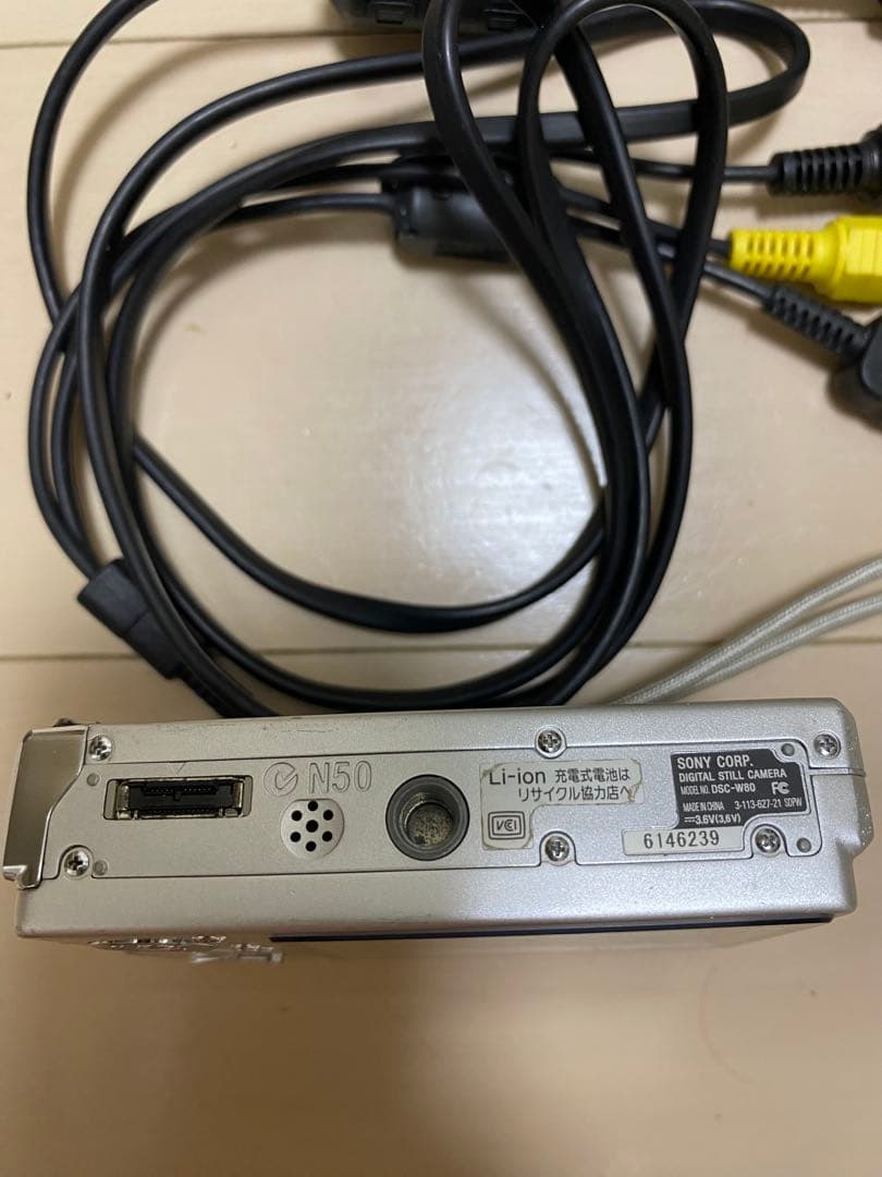 Sony Cyber-shot 7.2MP コンパクトデジタルカメラ