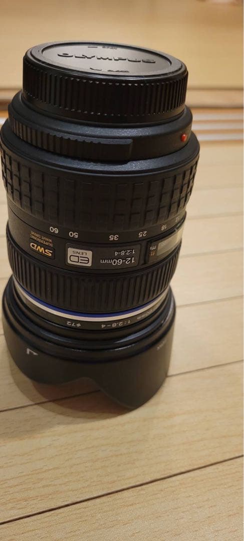 ZUIKO DIGITAL ED 12-60mm F2.8-4.0 SWD傷有
