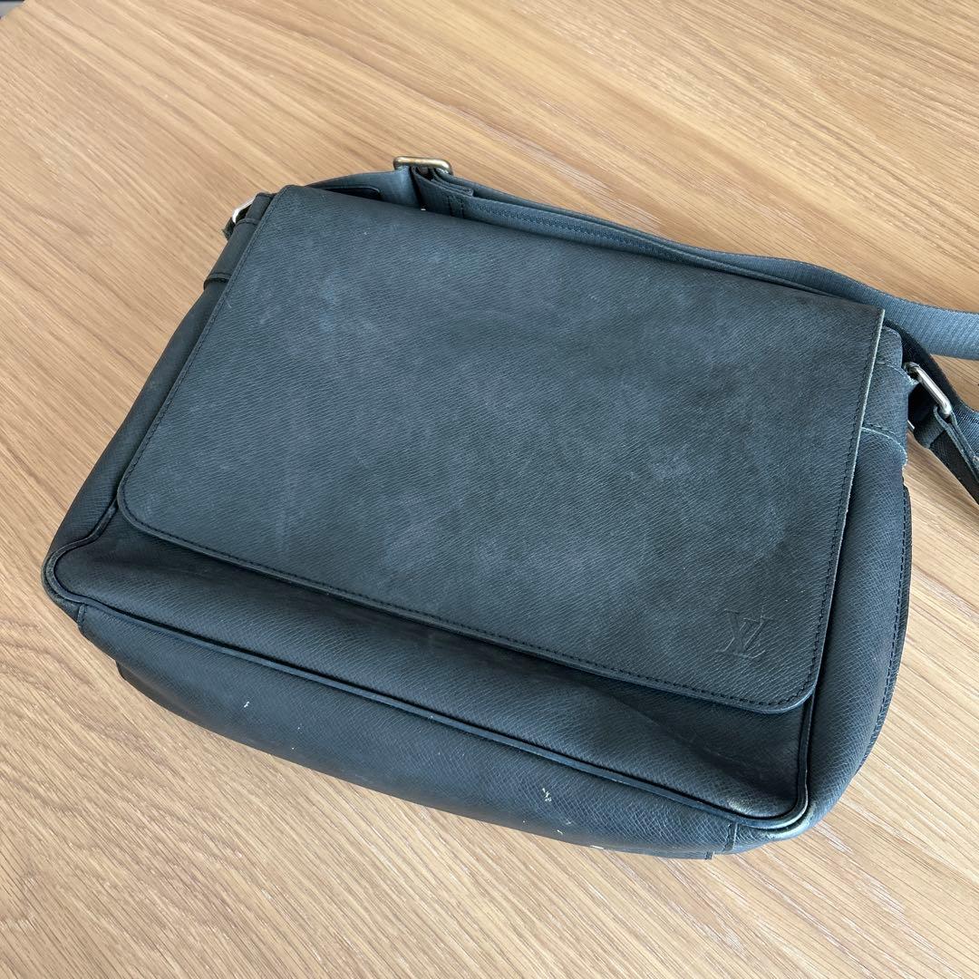 ルイヴィトン　タイガ　メッセンジャーバッグ ルイ・ヴィトン(LOUIS VUITTON) タイガ(taiga) 中古 メッセンジャー