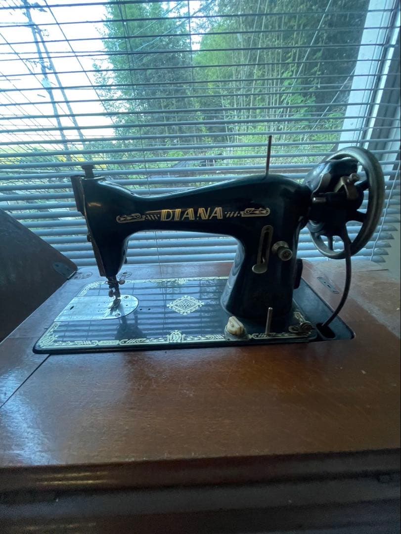 Diana クラシックミシン 手動ペダル式
