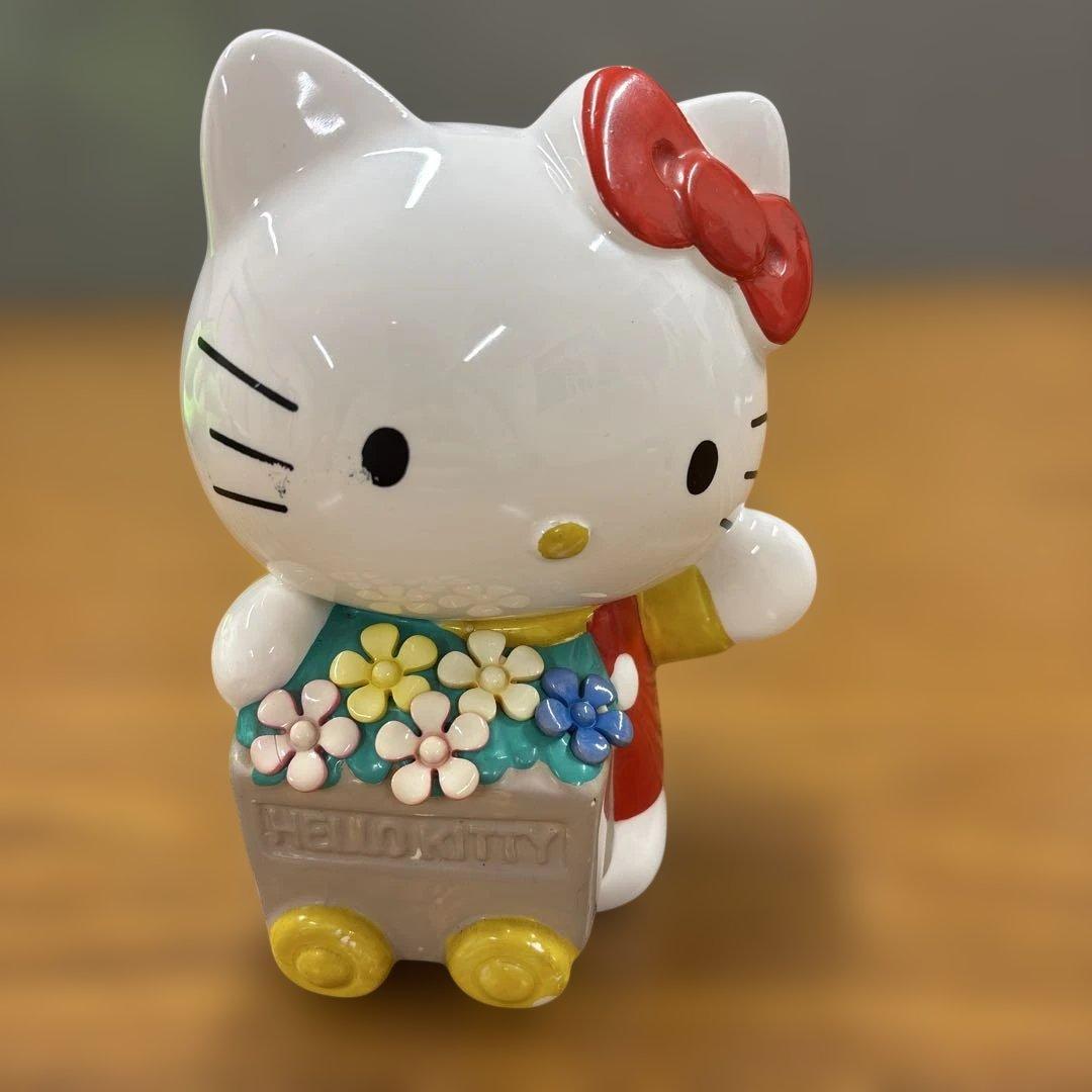 サンリオ ハローキティ 陶器製 貯金箱 - メルカリ