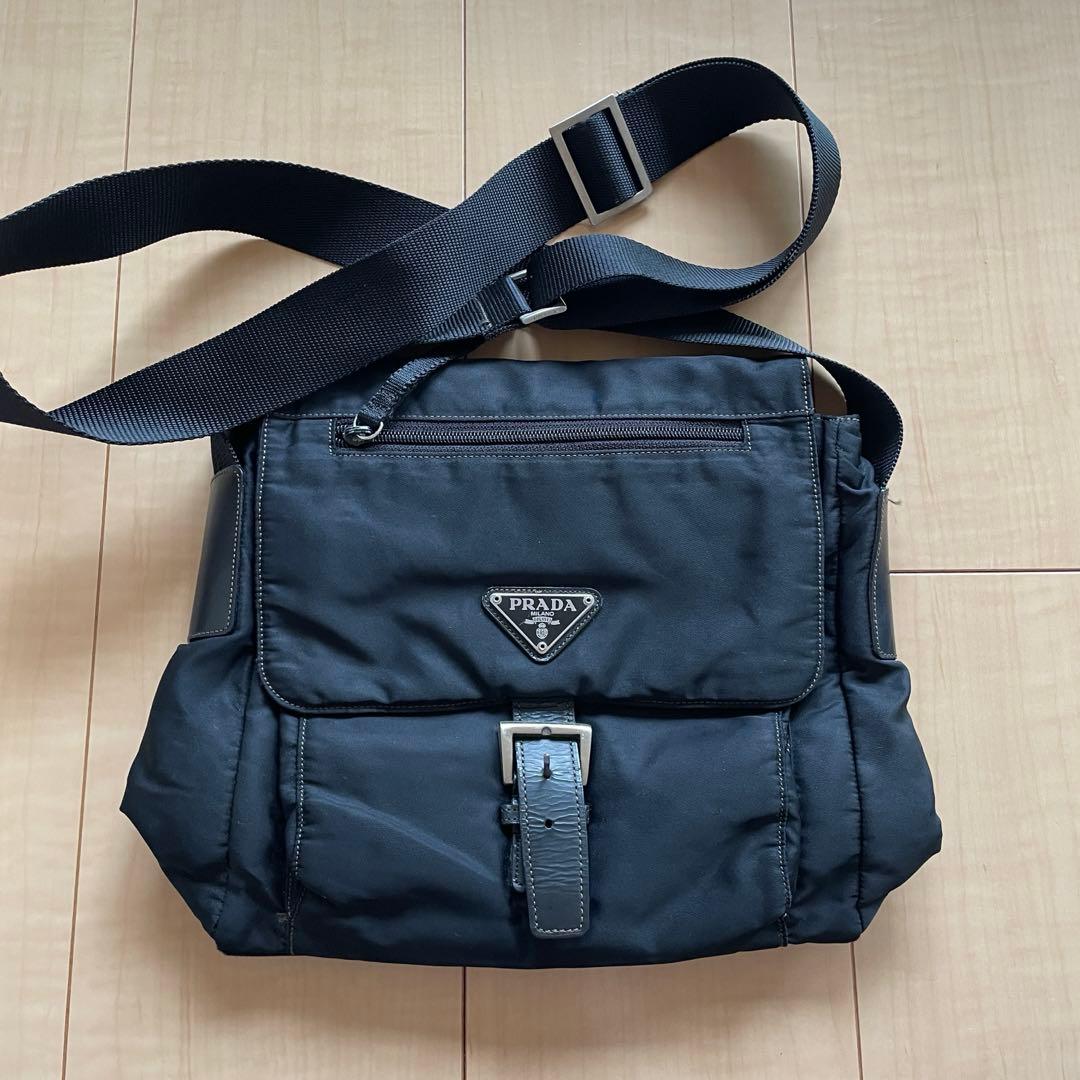 プラダPRADA ショルダーバッグメッセンジャーバッグネイビー