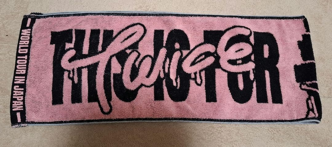 TWICE THIS IS FOR popup マフラータオル モモ - メルカリ