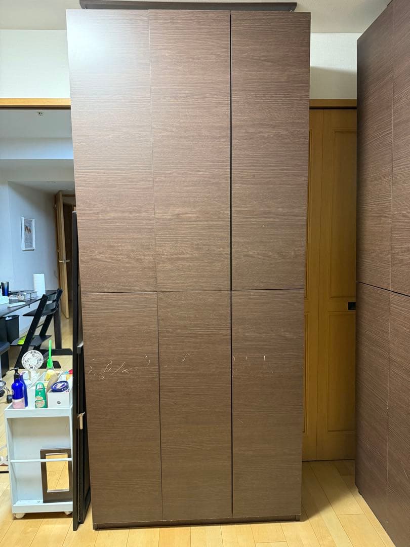 【値下げ応相談】ディノス　扉付き本棚（高さ230×幅100×奥行45） 突っ張り壁面大容量収納本棚 幅100奥行45cm 通販 - ディノス