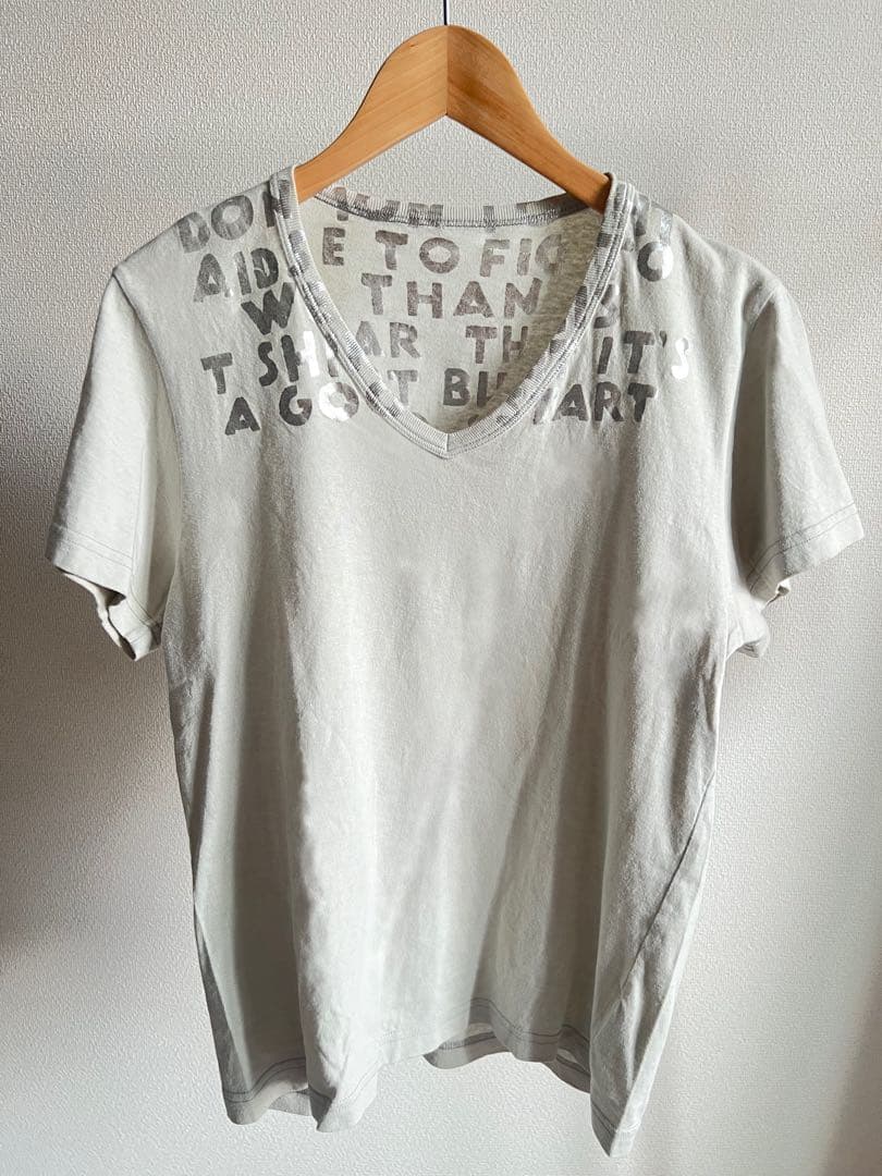 メゾンマルタンマルジェラ エイズ Tシャツ Vネック グレー - メルカリ