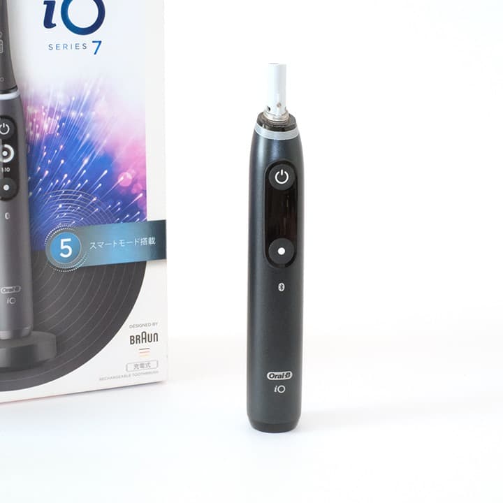 【超美品】Oral-B iO Series 7 本体 (替ブラシ4本付) 黒 Oral-B iO Series 7 Electric Toothbrush, Black Onyx | Oral-B