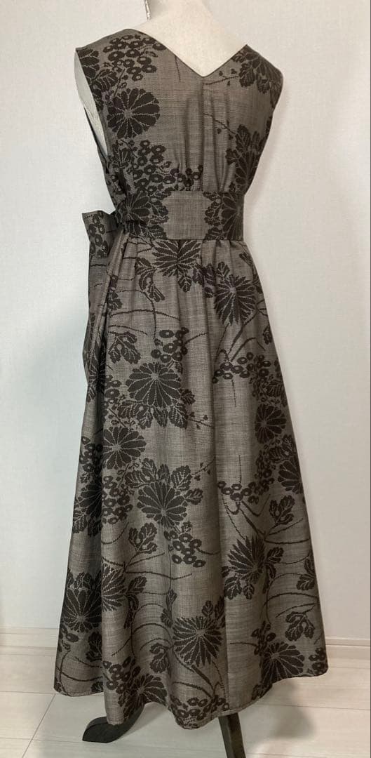 着物リメイク 大島紬ロングフレアワンピース（後ろVネック）着丈118