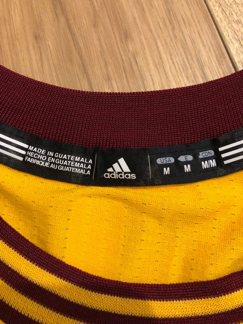 キューピー様専用】【未使用タグ付】レブロン CAVS ユニフォーム 黄色