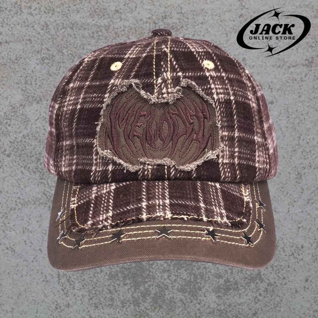 EC Melodi / Brown Plaid Star Studded Hat