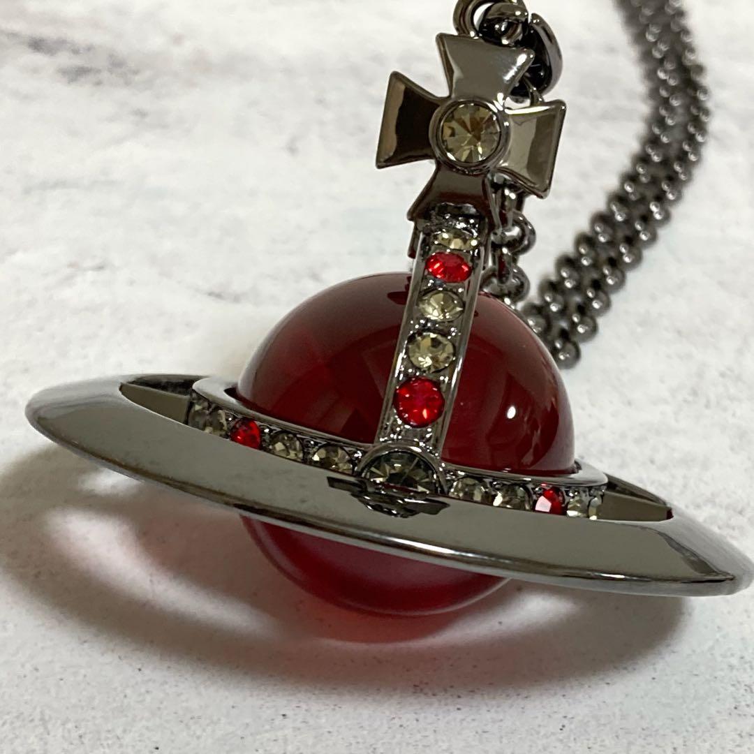 Vivienne Westwood｜ミディアムオーブネックレス ガンメタ×レッド