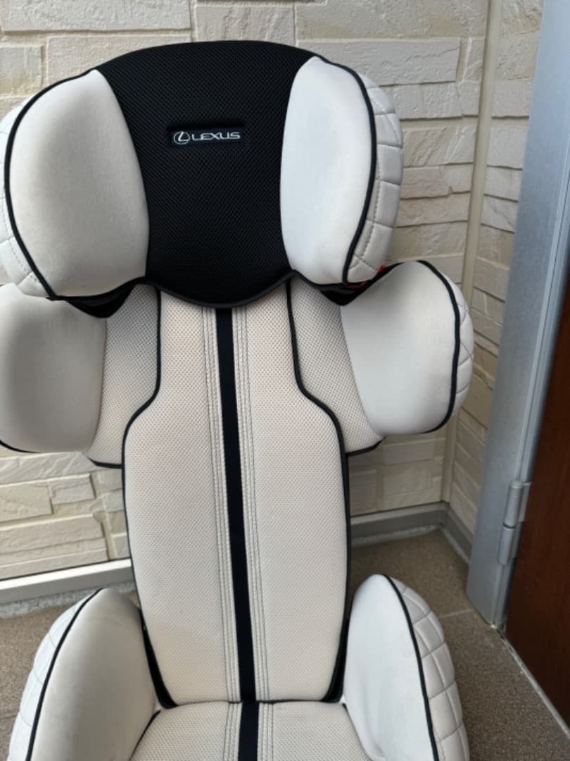 トヨタ レクサス 純正 ジュニアシート - メルカリ