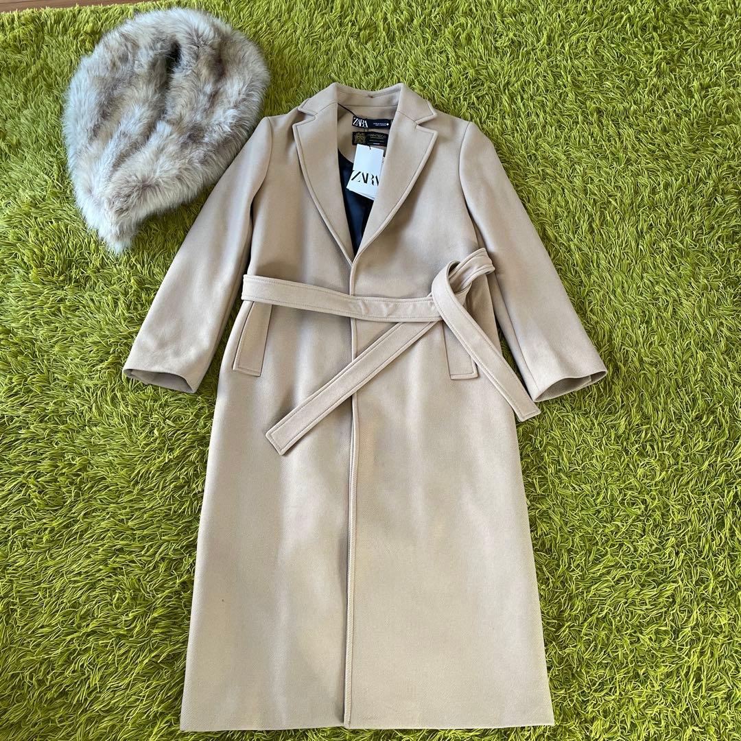 新品タグ付き ZARAフェイクファー付ロングコート - メルカリ