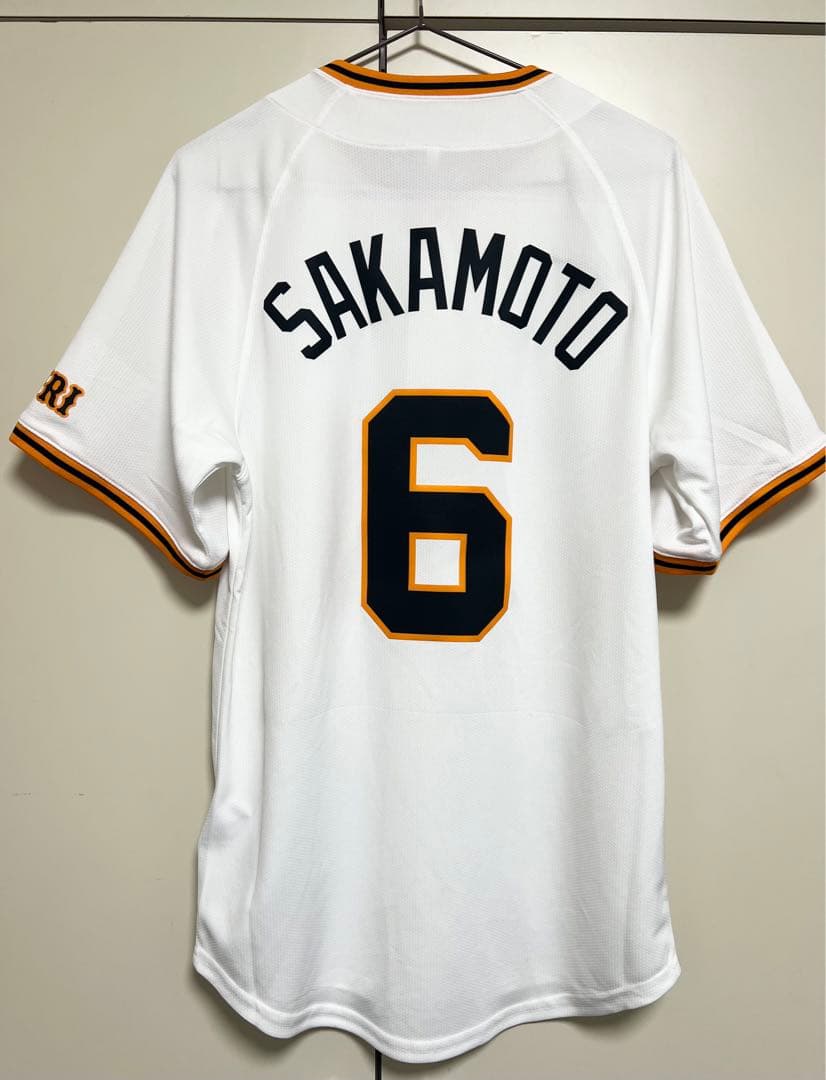 読売ジャイアンツ(巨人軍) 坂本勇人ユニフォームレプリカ XS - メルカリ
