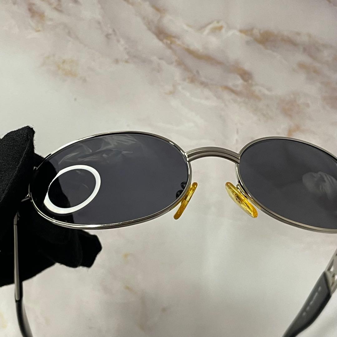 fendi オーバル メタル ロゴ y2k モード サングラス ケース付き - メルカリ