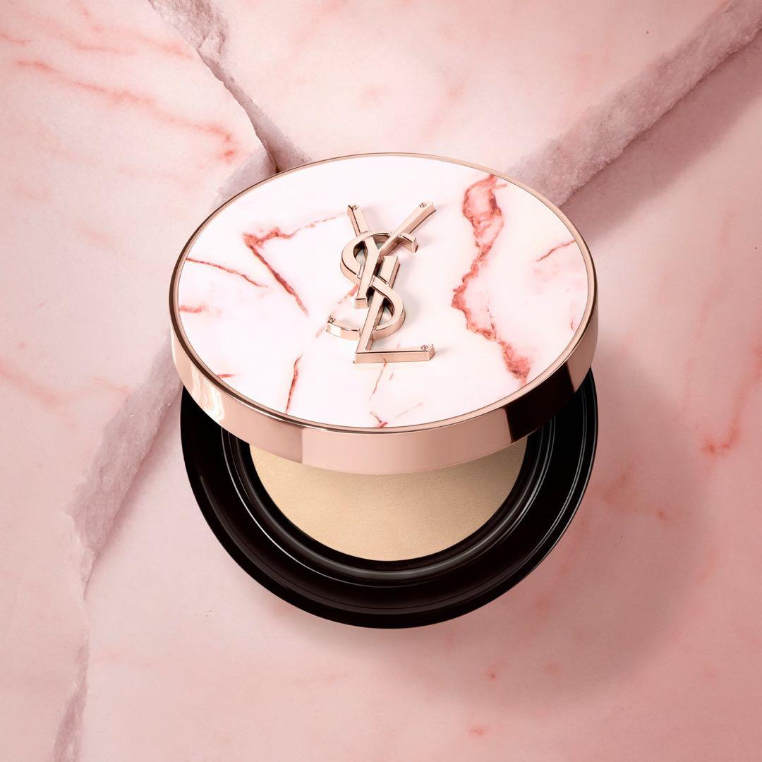 新品未使用YSLクッションファンデーション限定デザインFREETODESIRE ファッショニスタの心を奪う。イヴ・サンローランの限定クッション